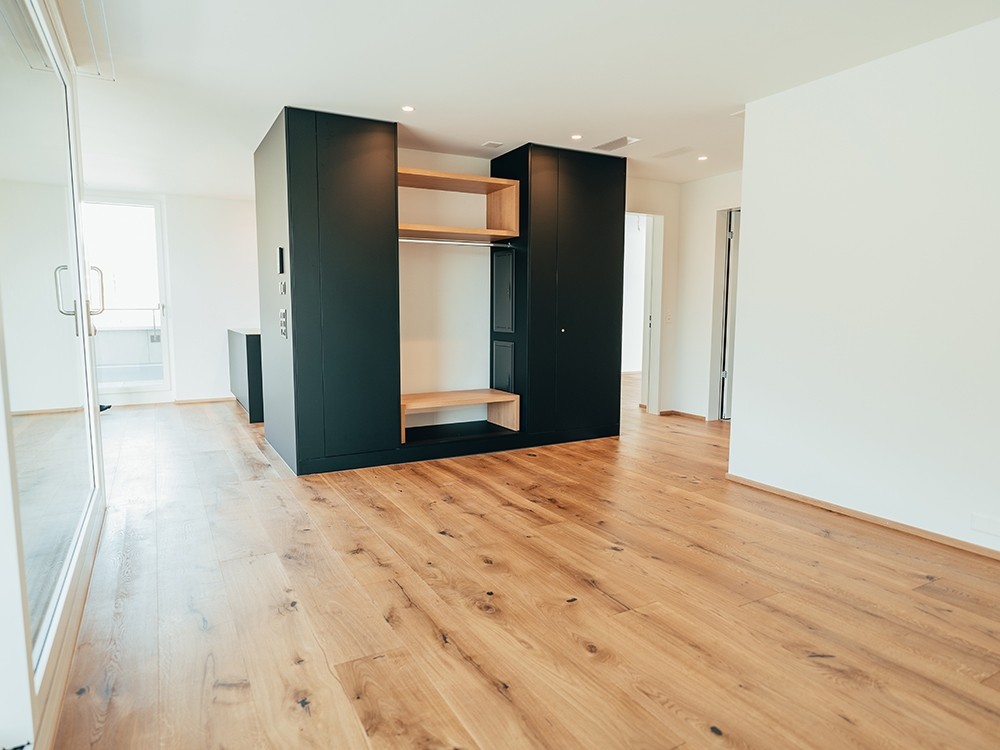 Schwarze Garderobe Referenzprojekt Masans