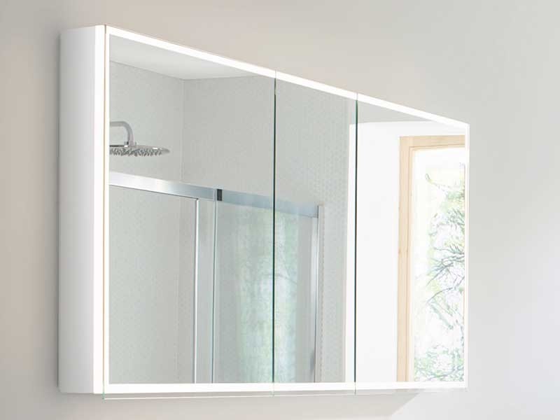 Alterna quattro luci LED – Armoire de toilette